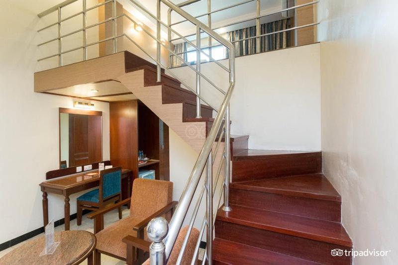 Shenbaga Hotel And Convention Centre Pondicherry Luaran gambar
